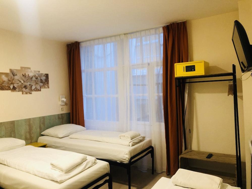 Hotel Damrak Inn Амстердам Екстериор снимка