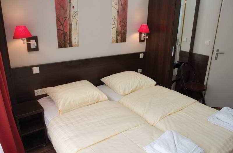 Hotel Damrak Inn Амстердам Екстериор снимка