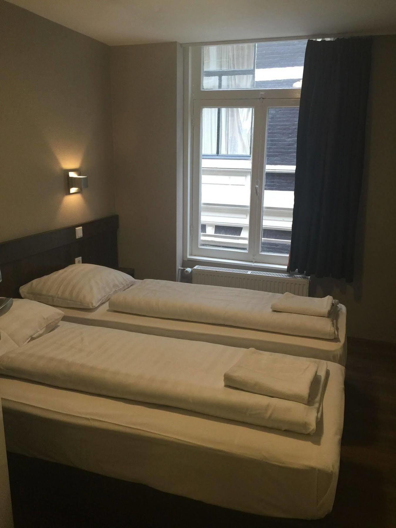 Hotel Damrak Inn Амстердам Екстериор снимка